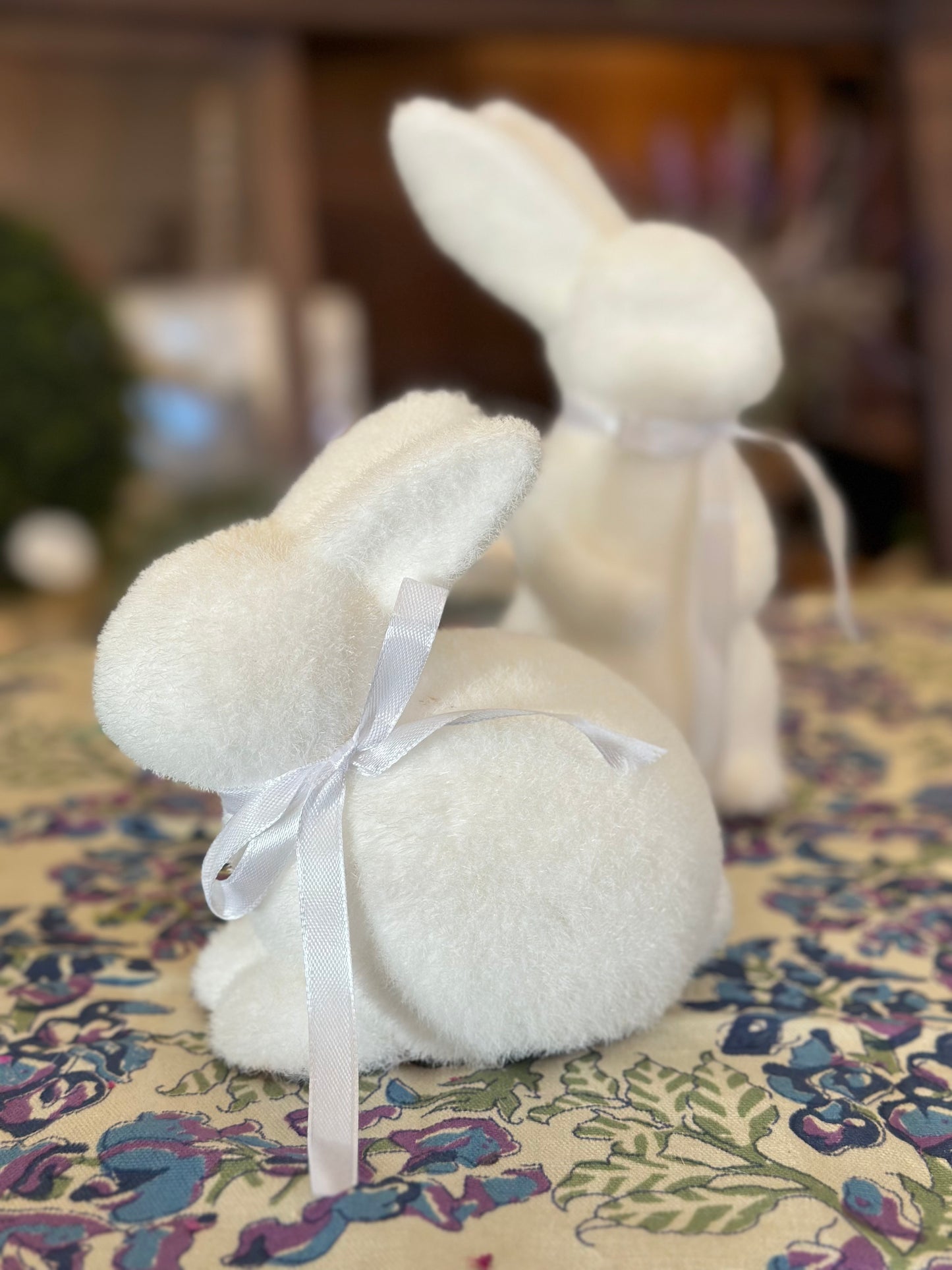 Medium Cream Flocked Easter Bunny