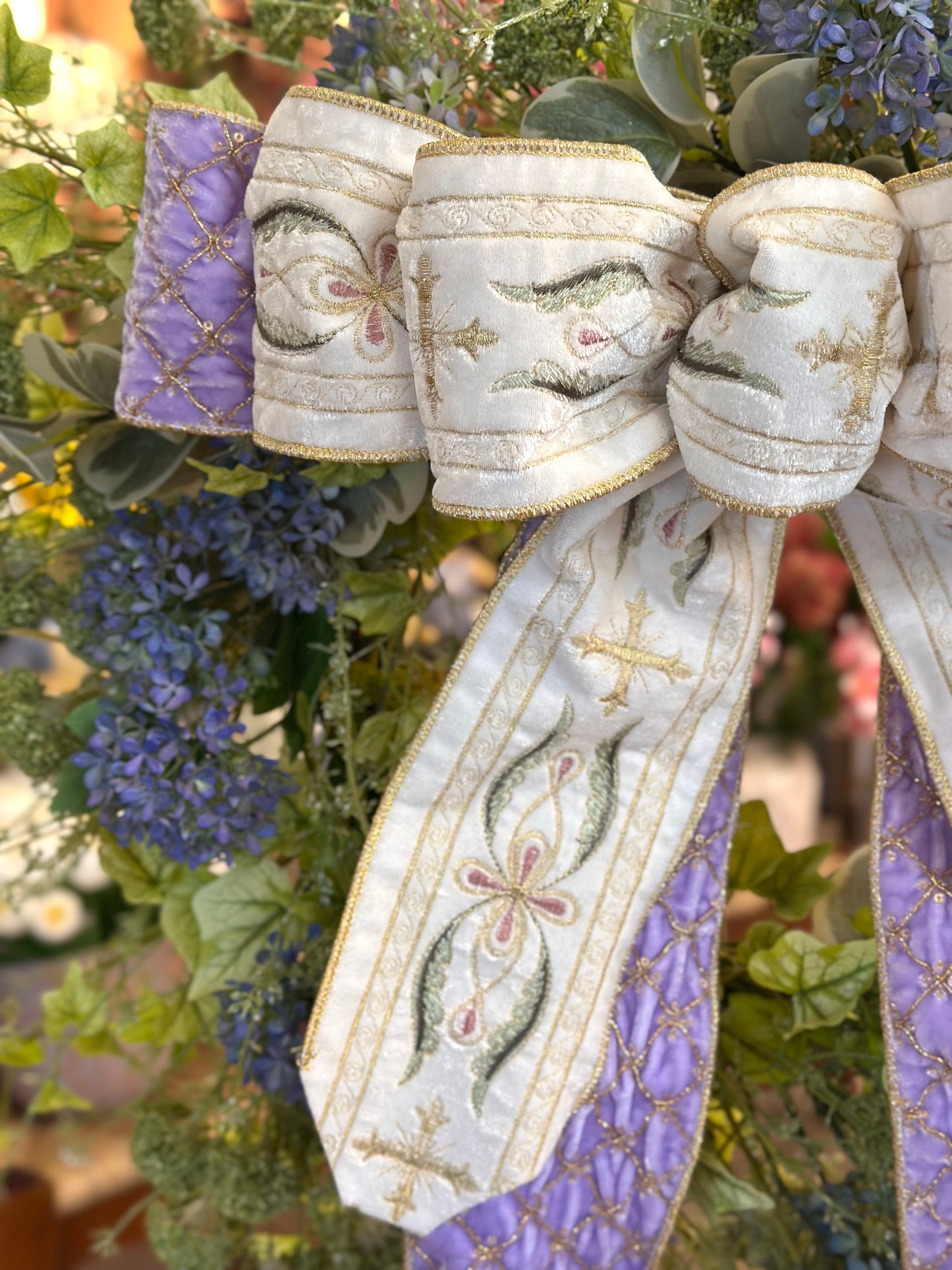 Lavender Gold Cross Bow