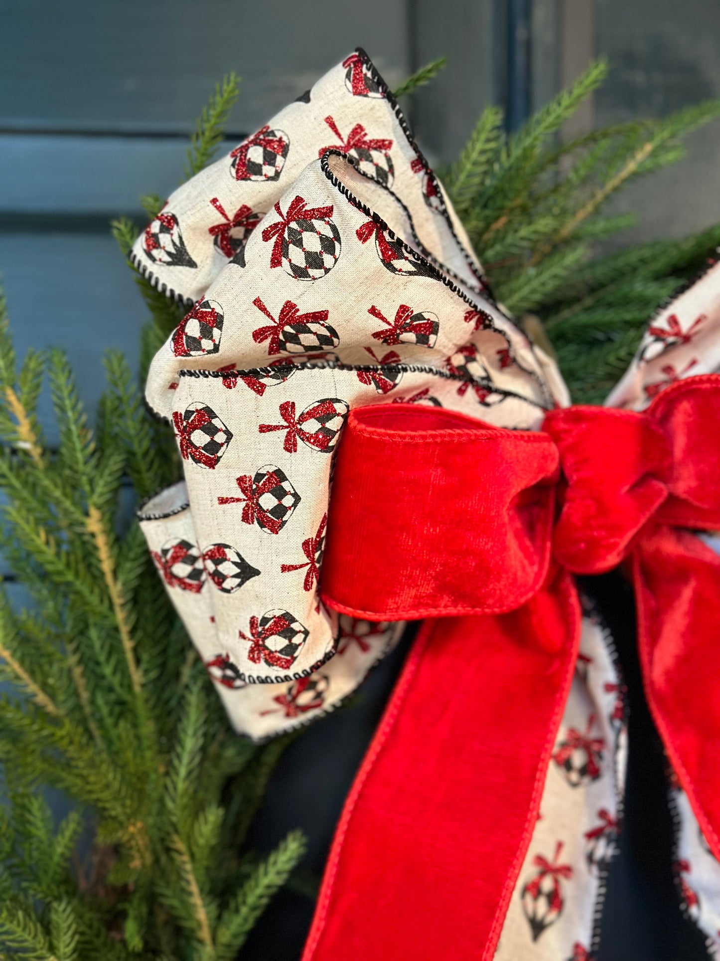 Retro Ornament Bow