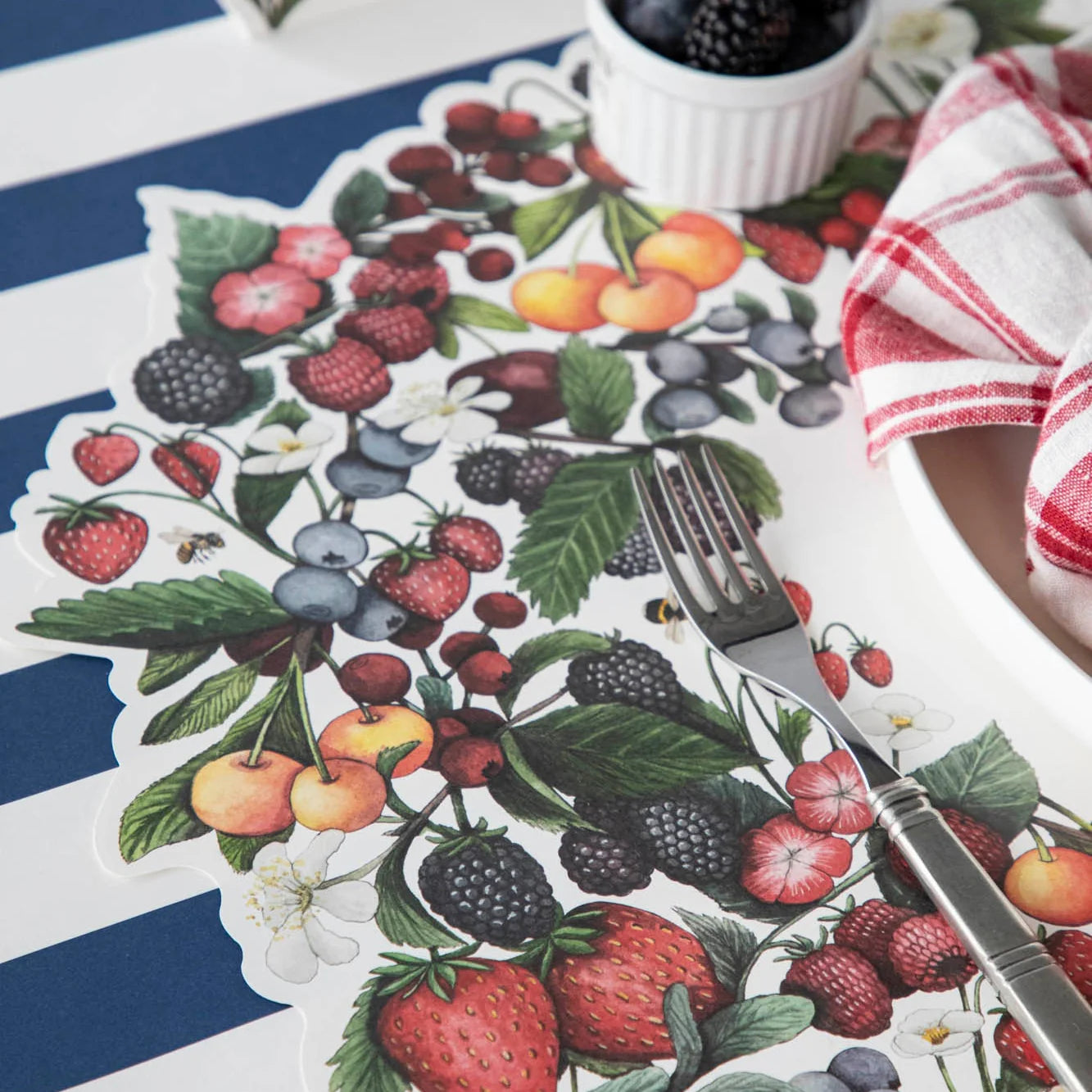 Die-cut Berry Wreath Placemat