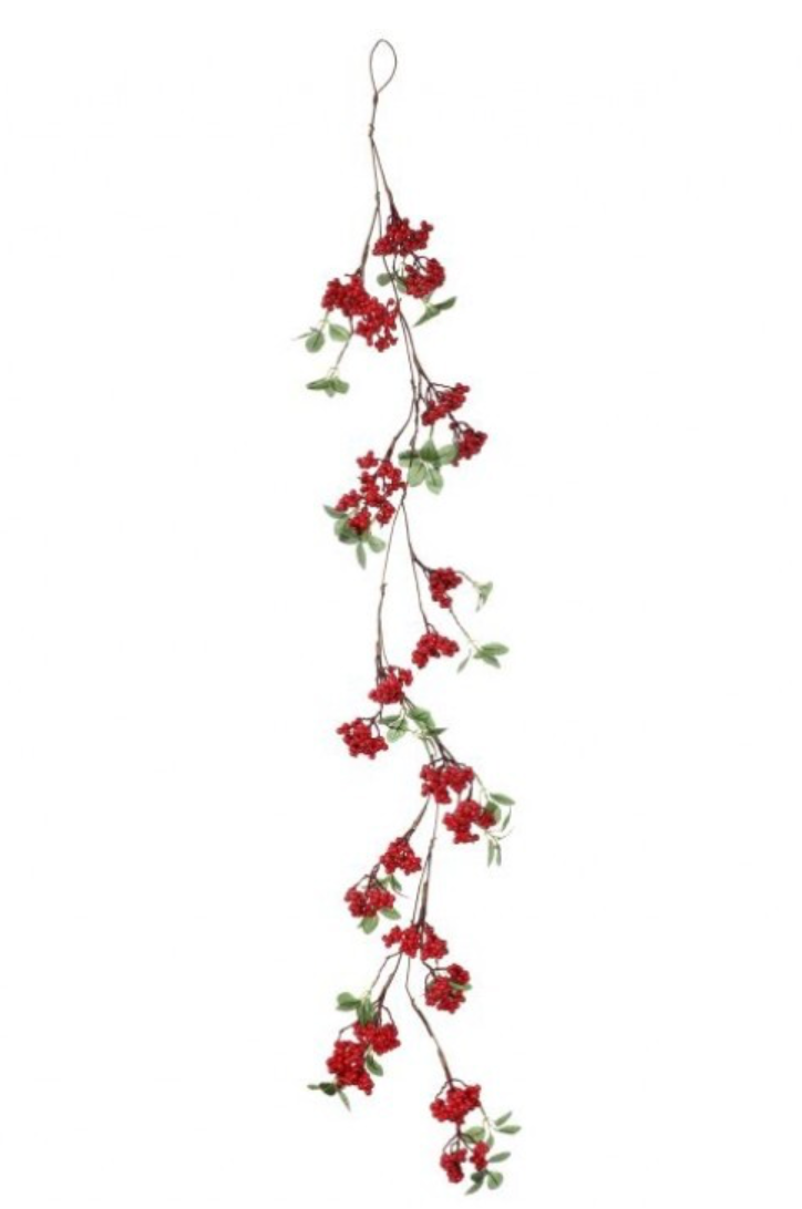 48" WP Poco Berry w/ Leaves Garland