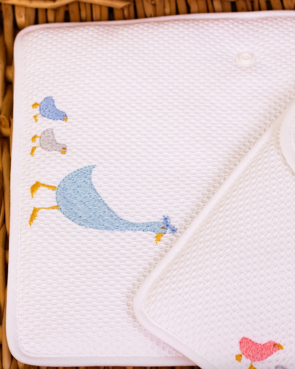 On-the-go Ducklings Pouch