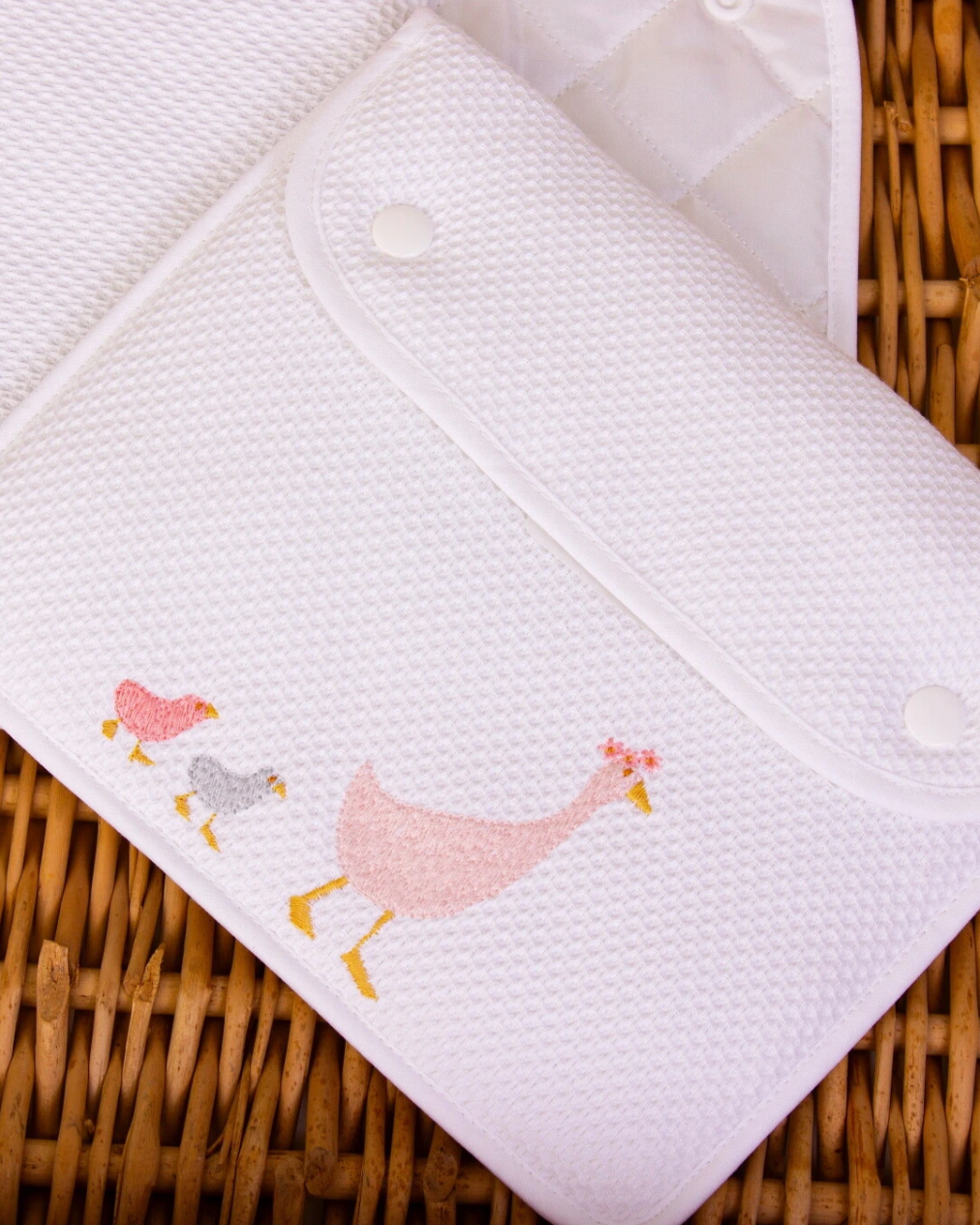 On-the-go Ducklings Pouch